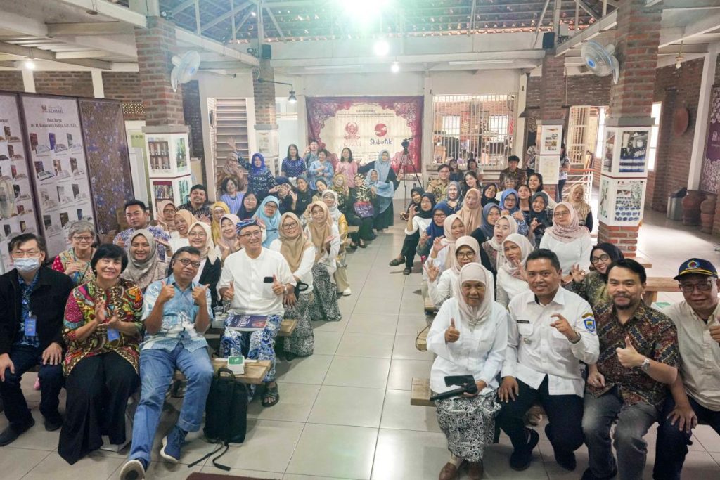 Semesta Inovasi Maranatha di Rumah Batik Komar