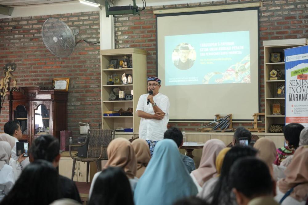 Semesta Inovasi Maranatha di Rumah Batik Komar