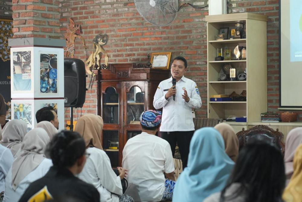 Semesta Inovasi Maranatha di Rumah Batik Komar