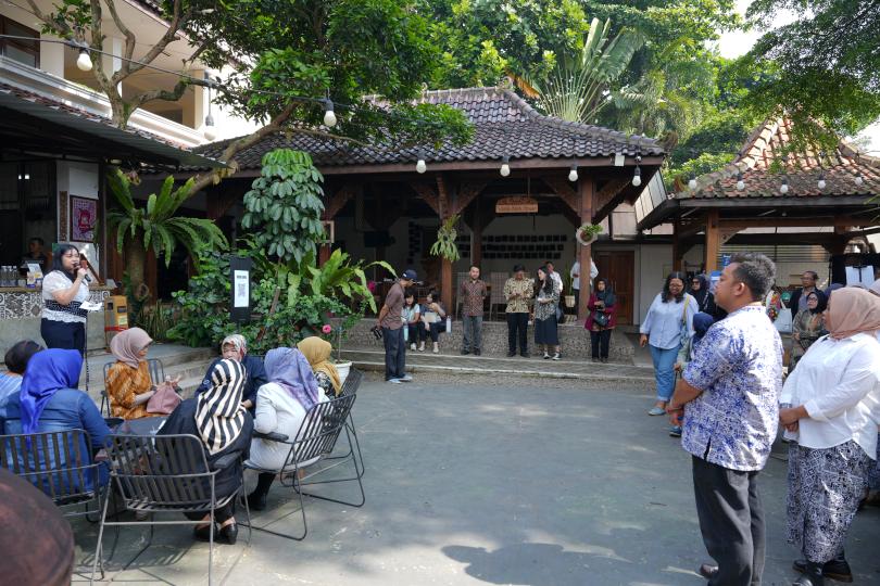 Inovasi Teknologi Bertemu Tradisi, Hidupkan UMKM Industri Kreatif Kampung Batik Cigadung