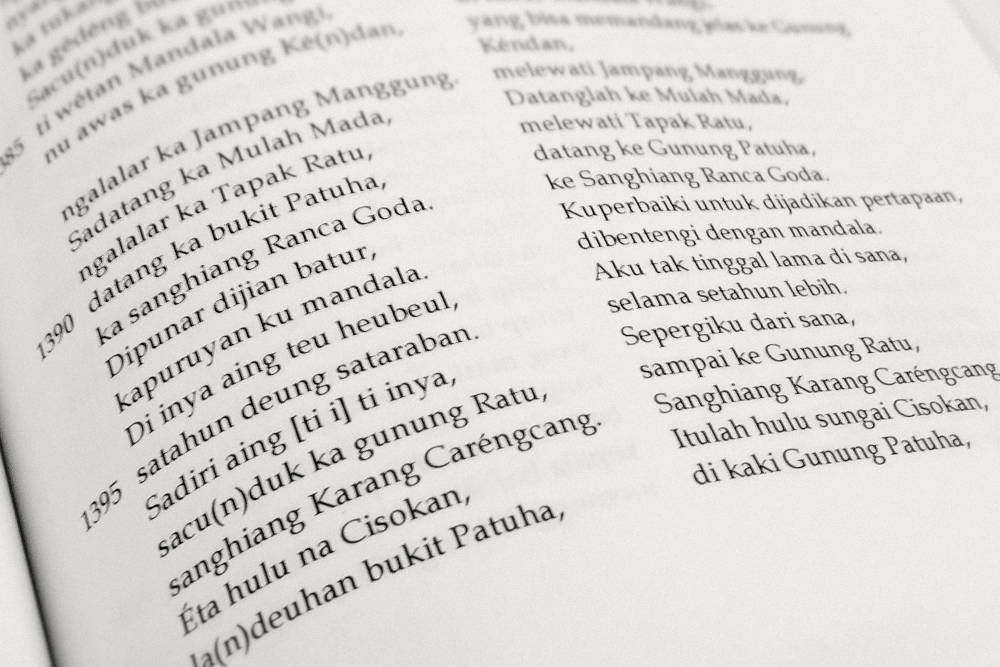 Naskah Terjemahan Bujangga Manik Undang Darsa