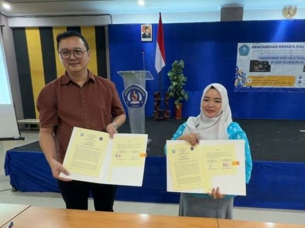 Abdimas Akuntansi Digital UPS Tegal